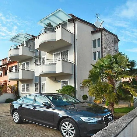 Stylish Seaside In Apartment Rovinj