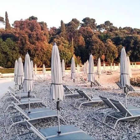 Stylish Seaside In Apartment Rovinj