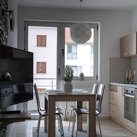 Apartment Stylish Seaside In