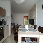 Stylish Seaside In Apartment *